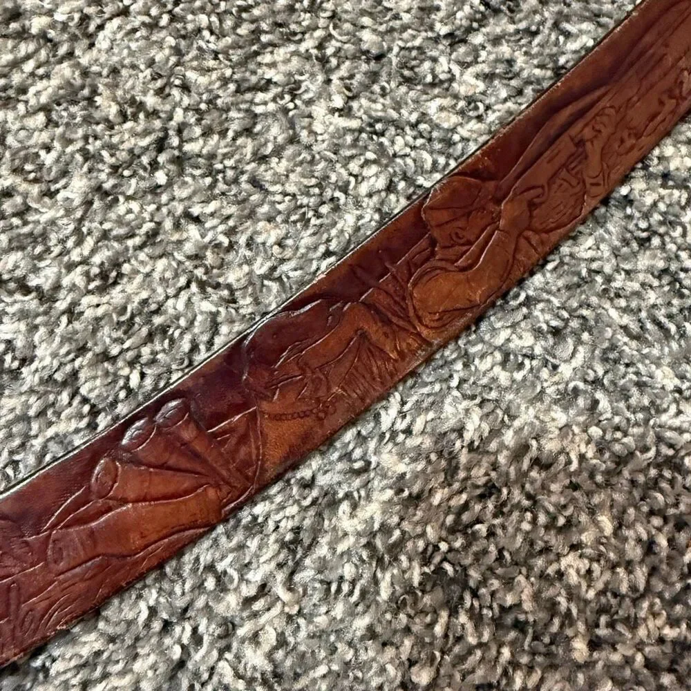 Vintage Western Lock Buckle Brown Embossed Belt Leather 35-40” Hunting Bonnevill